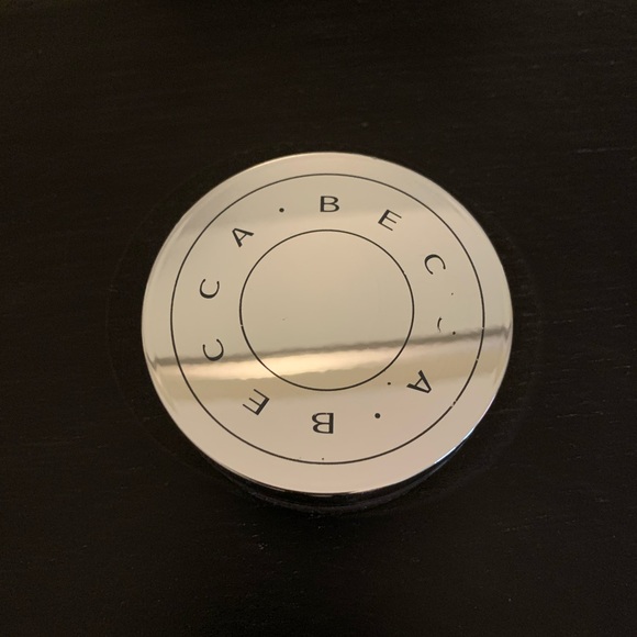 Becca Hydra-Mist Set Refresh Powder - Picture 2 of 4